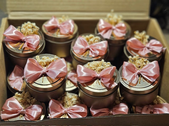 Des bougies spéciales pour des événements uniques comme des  Communions, mariages, anniversaires,..