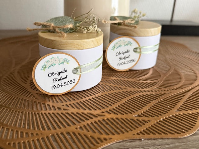 Des bougies spéciales pour des événements uniques comme des  Communions, mariages, anniversaires,..